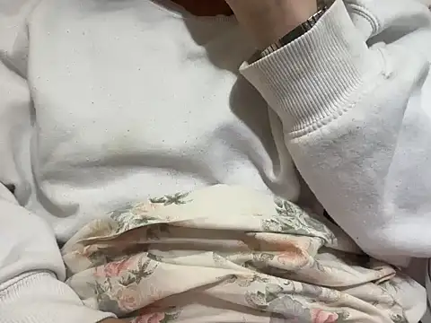 Sexyshygirl online show from June 24, 2:43 am