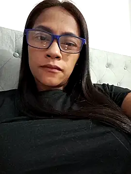 sarah garcia  online show from June 12, 2:52 am