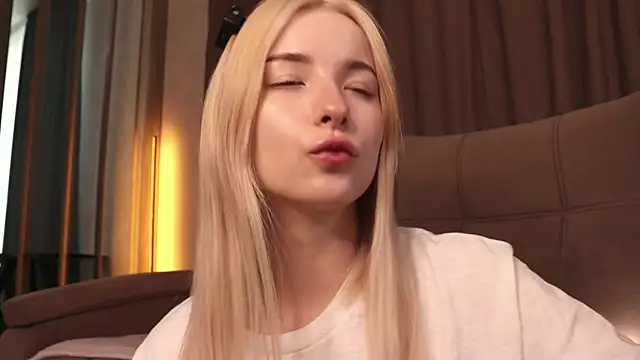 Nana Wilson online show from April 24, 4:26 am