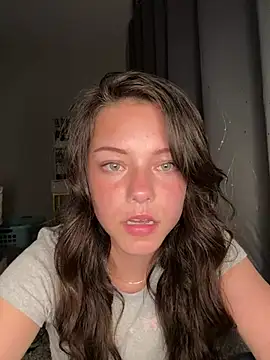lilbbyily online show from April 30, 1:33 am