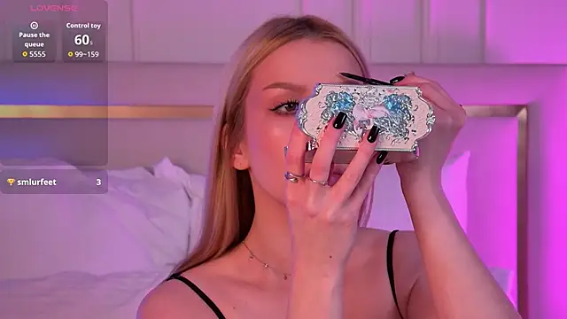 VelvetHell online show from November 5, 6:40 am