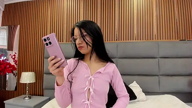 Sophie Calloway online show from November 11, 3:09 pm