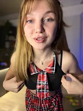 Emaline Fane online show from June 7, 6:37 pm