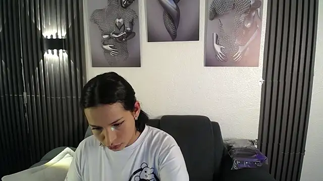 Mia garcia28 online show from October 2, 8:03 pm