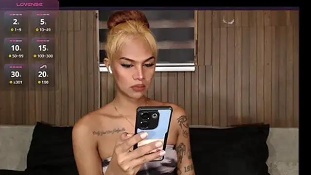 Coffee Xoxo online show from July 11, 11:32 am