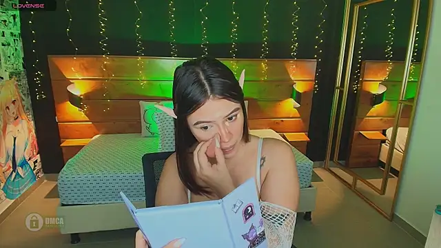 Snapshot of hanna_kimura chatting on October 4, 8:24 pm hanna kimura online show from October 4, 8:24 pm