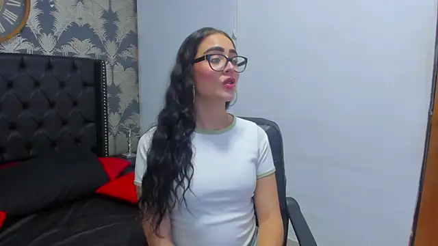 Kitty Pridee online show from November 5, 8:58 pm