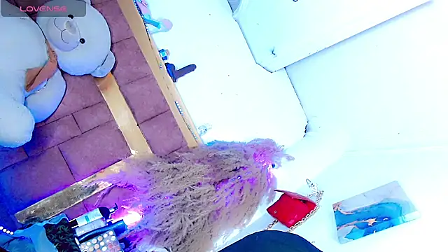 ravenous charmer online show from April 13, 5:31 am