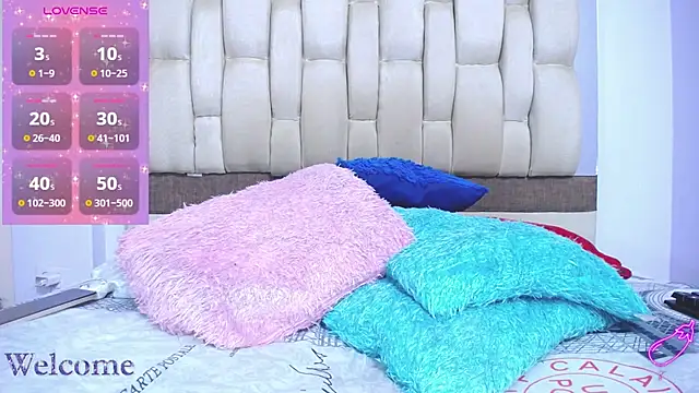 DollCoquette27 online show from December 3, 8:22 pm