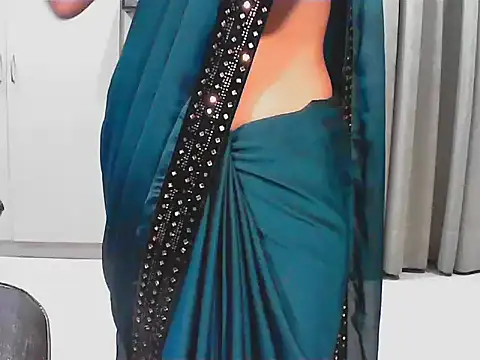 Snapshot of elize__ chatting on October 1, 9:25 am elize   online show from October 1, 9:25 am