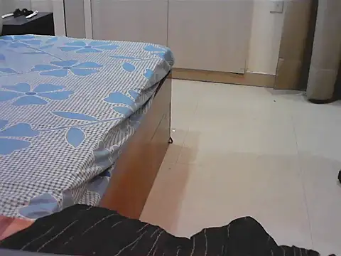 Snapshot of elize__ chatting on September 25, 10:58 am elize   online show from September 25, 10:58 am