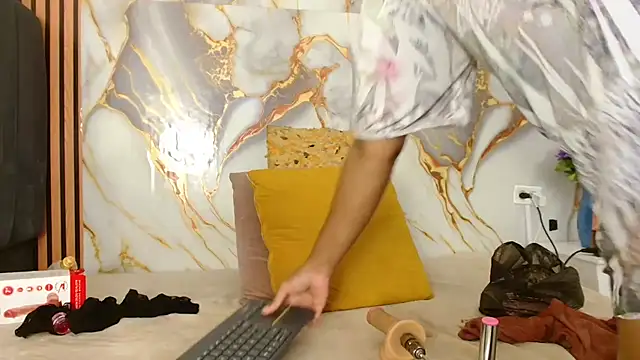 AmbarSmit online show from April 25, 12:02 am