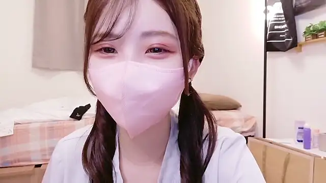 Snapshot of Ema_o0_chan chatting on September 20, 11:19 am Ema o0 chan online show from September 20, 11:19 am