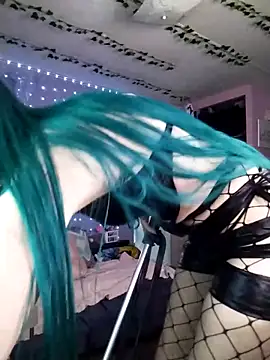 Purple2StayThnxx online show from April 23, 6:32 pm