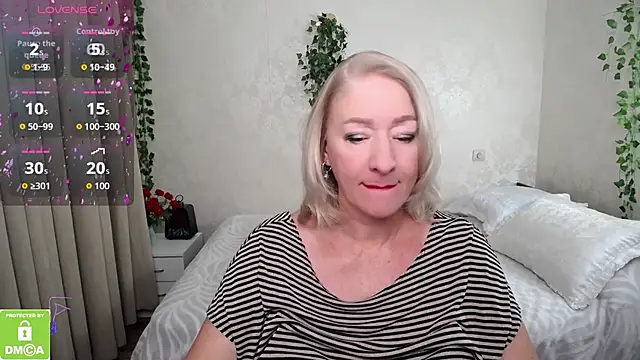 hunters woman online show from September 21, 1:54 pm