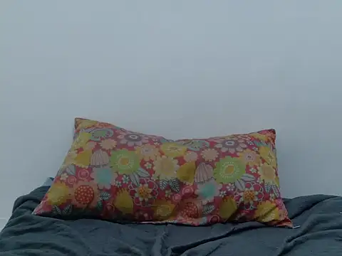 naughtyasian girl online show from April 25, 5:32 pm