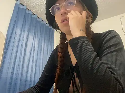 Sallem Pink online show from October 3, 12:21 pm