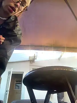 Sallem Pink online show from February 6, 11:13 am