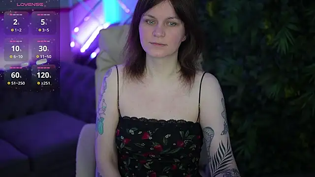 TinaMelt online show from April 25, 7:00 pm