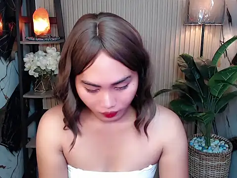 sluttyprincess0 online show from February 10, 11:30 pm