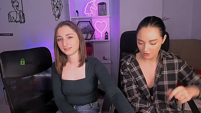 eva smiith  online show from November 28, 7:44 am