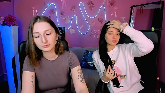 eva smiith  online show from April 24, 5:43 am