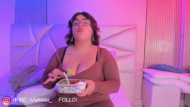 lulukawai16 online show from April 20, 7:17 pm