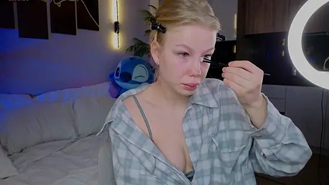 emilyshepar d online show from April 23, 3:03 am