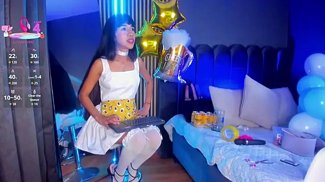 Snapshot of Gina_77 chatting on September 26, 8:39 pm Gina 77 online show from September 26, 8:39 pm