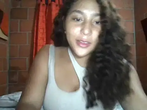 Snapshot of AnaisVelvet11 chatting on October 2, 12:59 am AnaisVelvet11 online show from October 2, 12:59 am