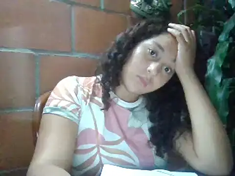Snapshot of AnaisVelvet11 chatting on October 7, 12:37 am AnaisVelvet11 online show from October 7, 12:37 am