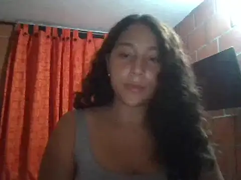 Snapshot of AnaisVelvet11 chatting on October 3, 1:22 am AnaisVelvet11 online show from October 3, 1:22 am