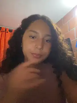 Snapshot of AnaisVelvet11 chatting on October 4, 1:22 am AnaisVelvet11 online show from October 4, 1:22 am