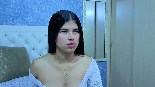 Snapshot of yulissa_girls chatting on September 24, 10:25 am yulissa girls online show from September 24, 10:25 am