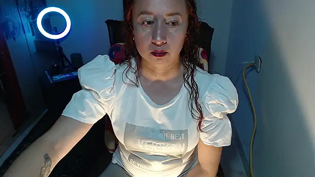 Snapshot of Milf_Valeria chatting on September 24, 3:22 pm Milf Valeria online show from September 24, 3:22 pm