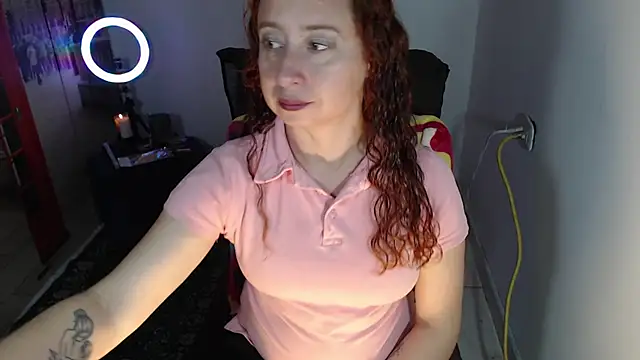 Snapshot of Milf_Valeria chatting on September 29, 2:22 pm Milf Valeria online show from September 29, 2:22 pm