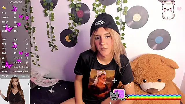 Snapshot of Amy_Moonlight chatting on October 4, 12:38 am Amy Moonlight online show from October 4, 12:38 am