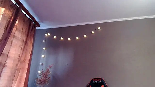 Iris lave online show from April 27, 4:37 pm