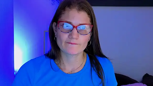 Camila-ventura online show from December 3, 7:49 pm