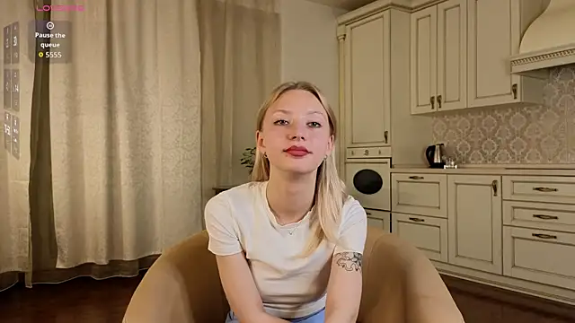 KatieFoulk online show from October 10, 3:17 pm