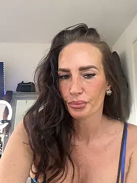 Elegant-Chlo37 online show from February 12, 11:01 am