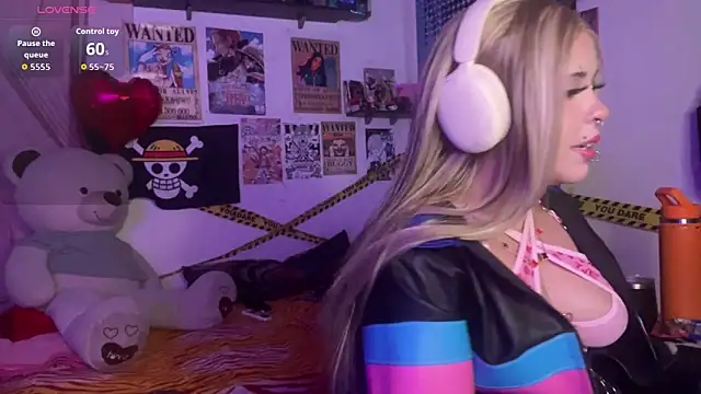 PixelKitty  online show from April 23, 2:41 am