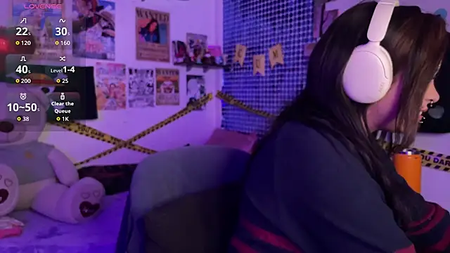 PixelKitty  online show from April 30, 1:55 am