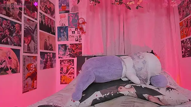 FluffyMelons online show from April 21, 11:34 pm