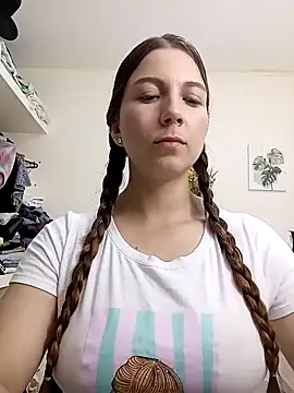 Arianna Moss online show from February 7, 1:53 am