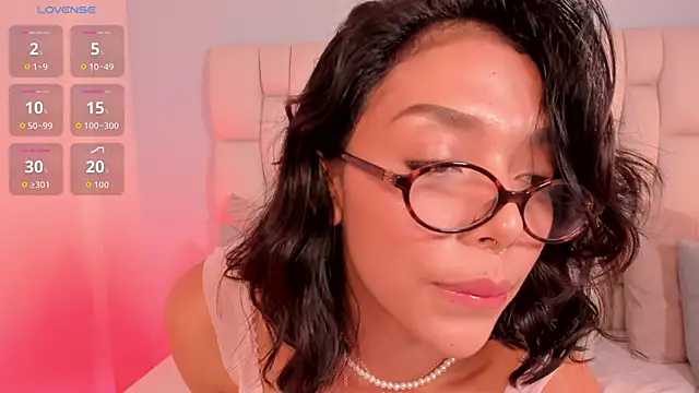 Snapshot of selene_phmoon chatting on October 9, 4:27 am selene phmoon online show from October 9, 4:27 am