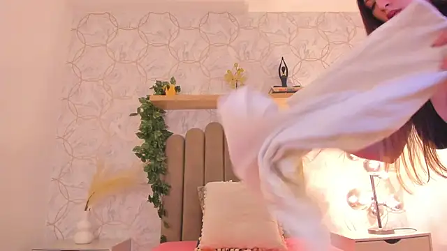 Zafiro22  online show from November 10, 3:45 am