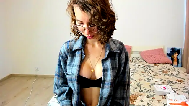 marylips online show from March 23, 8:31 am