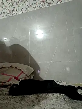 Snapshot of shalubhabhi69 chatting on September 19, 7:24 pm shalubhabhi69 online show from September 19, 7:24 pm