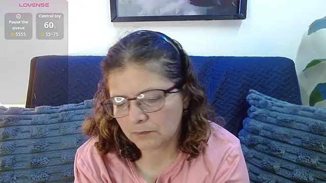 Snapshot of Linda_banks_ chatting on September 26, 2:31 am Linda banks online show from September 26, 2:31 am